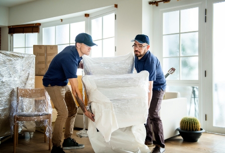 Hiring Professional Movers vs. DIY Moving