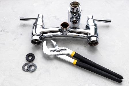 Right Plumbing Fixtures