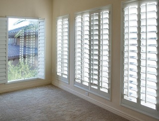 Wood Blinds With Curtains